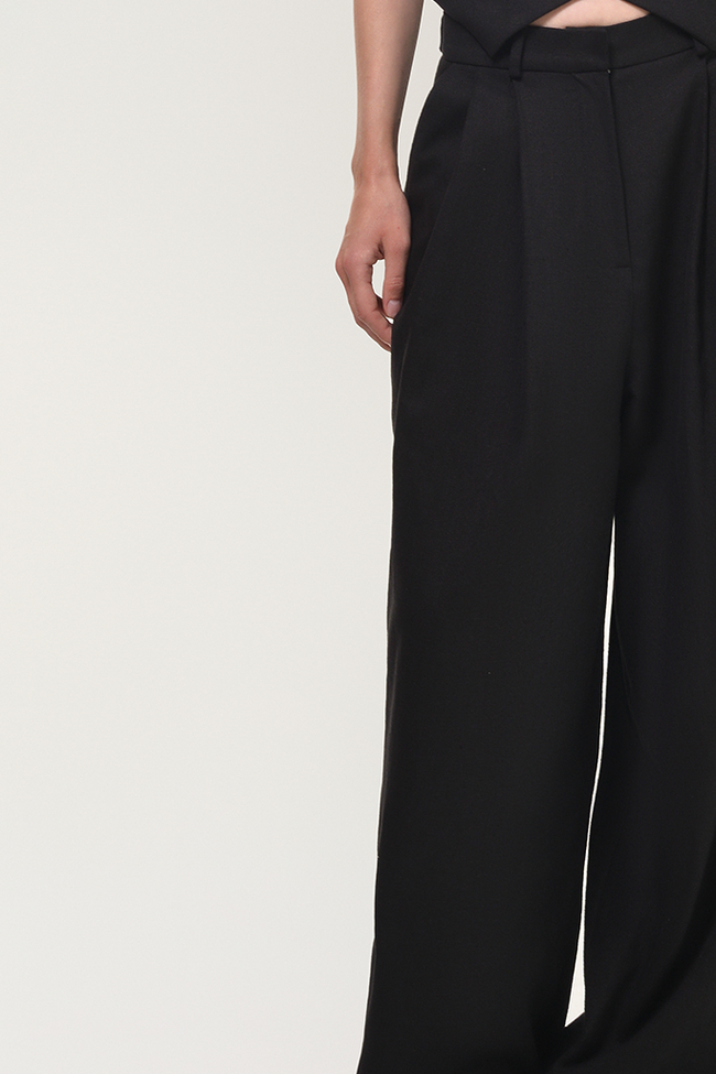 ANOUKI BLACK LINEN TREE PLEAT PANTS