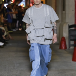 GREY MESH POCKETS HARNESS T-SHIRT