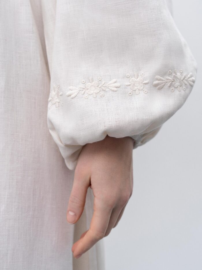 Etnodim Linen dress with embroidery Pervotsvit Light - Image 7