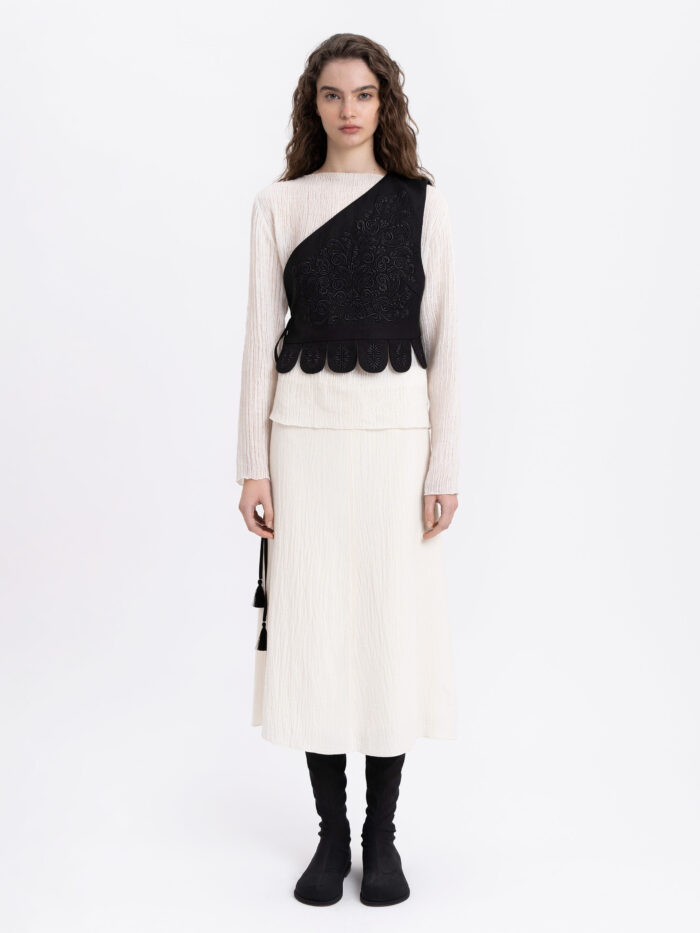Etnodim Asymmetric vest with black embroidery in tone "Osiayna" - Image 2